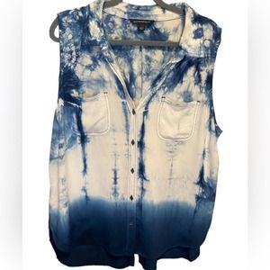 Rock & Republic Tie Dyed Shirt Women’s Size XL Sleeveless Button Up Blue White